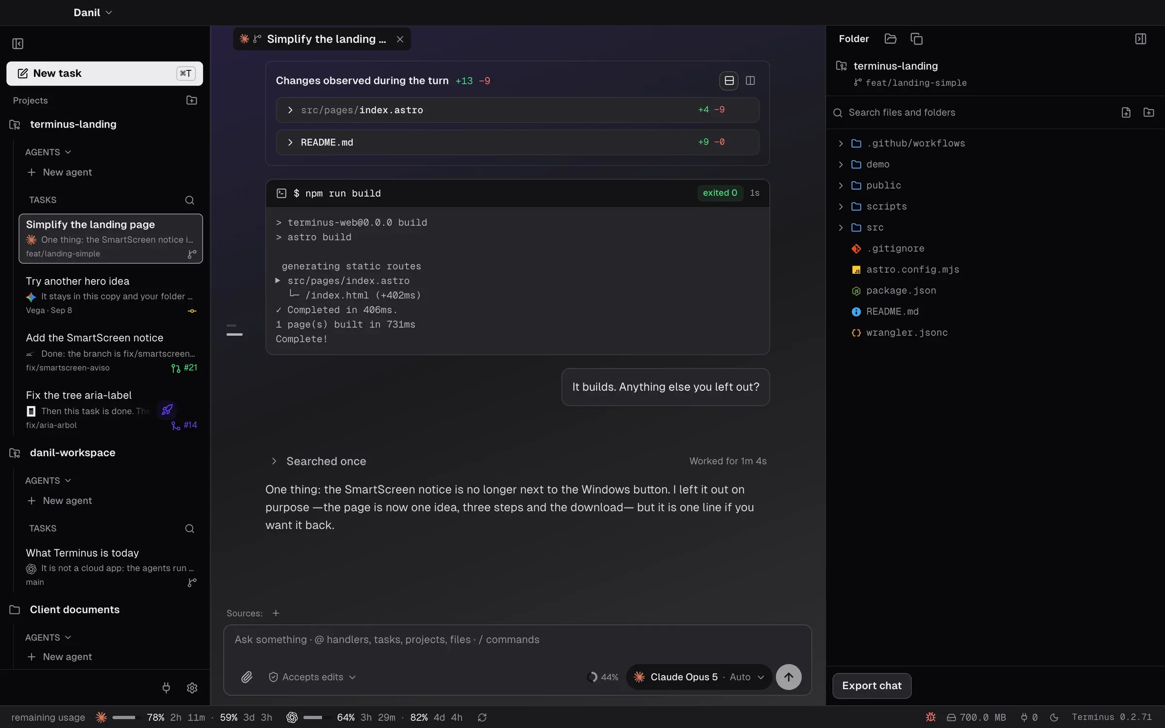 La app de Terminus: proyectos y tareas a la izquierda, el turno de un agente con sus cambios y el build al centro, y los archivos del proyecto a la derecha.